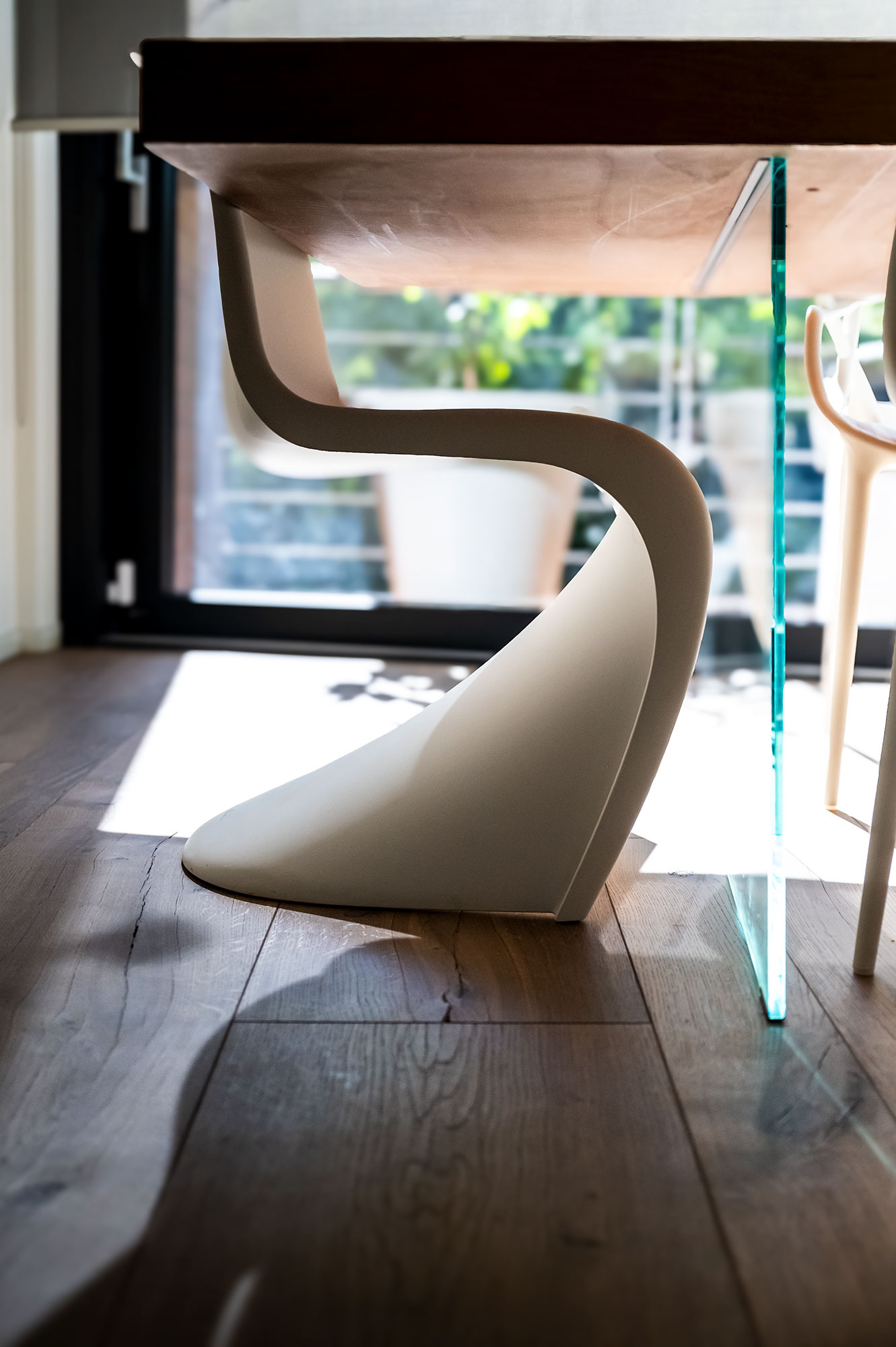 interior-design-seduta-moderna Fotografia di interior design per documentare le curve di questa sedia moderna